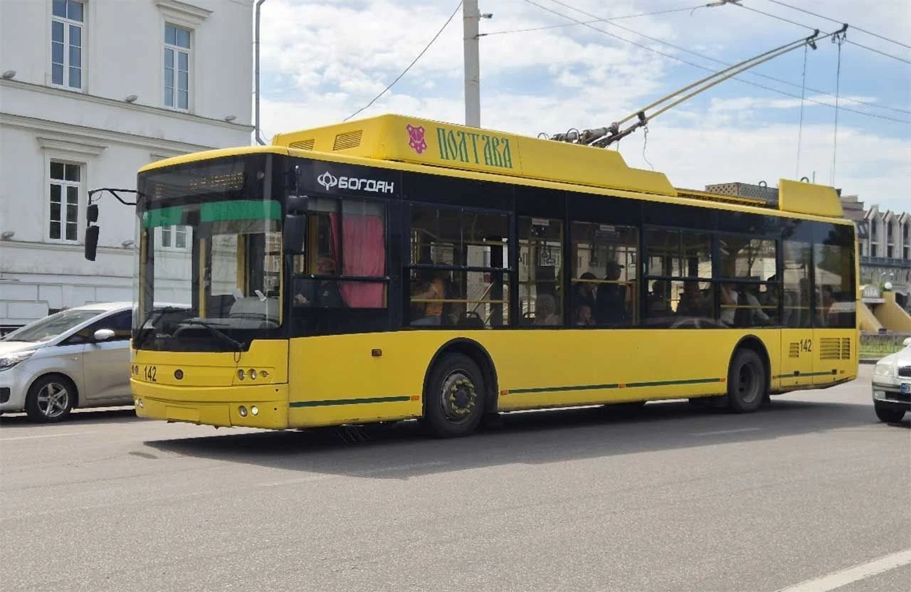 Новий шанс для кар’єри: у Полтаві безкоштовно готуватимуть водіїв тролейбусів