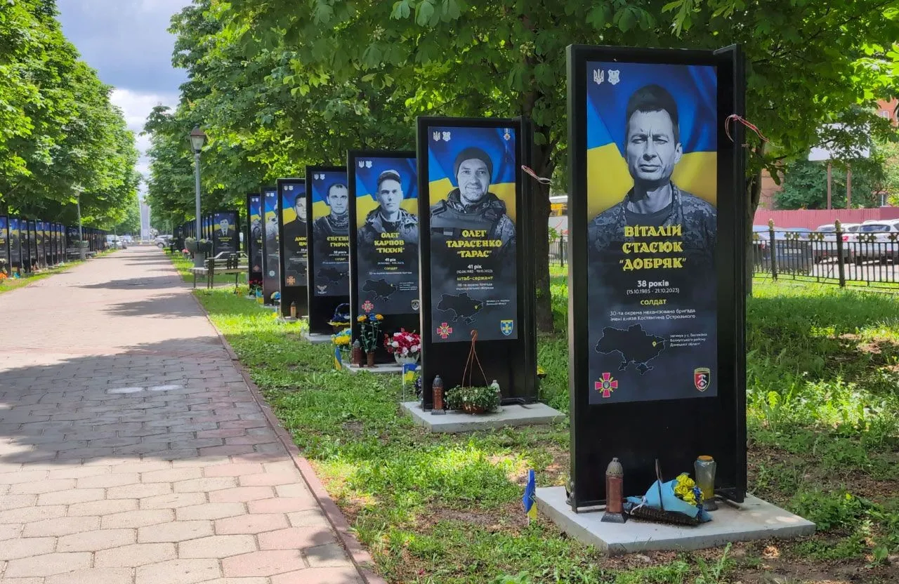 Понад 2,8 мільйона гривень витратить Полтава на нову партію конструкцій для меморіалу загиблим воїнам