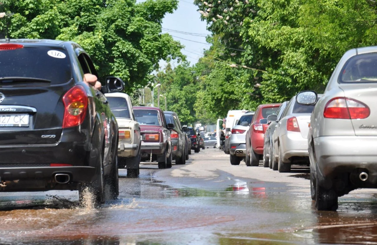 Полтава шукає місце для авто: куди Інспекція з благоустрою пропонує додати парковки